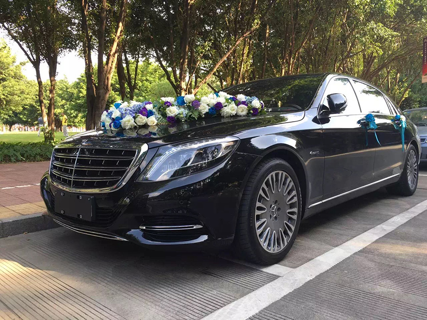 奔馳S級(jí)婚禮花車